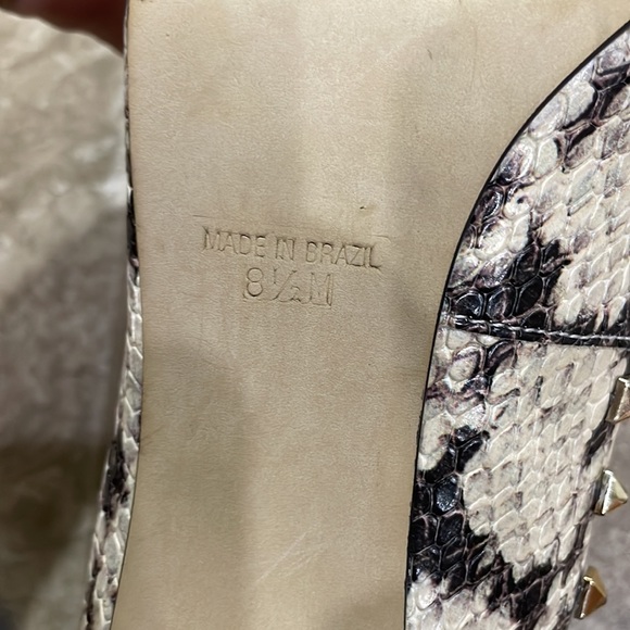 Steve Madden Proto-S Bone Snakeskin Heel with Studs Sz 8.5 M - Picture 9 of 11